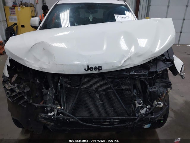 1C4RJFAG6JC147751 Jeep Grand Cherokee Altitude 4x4