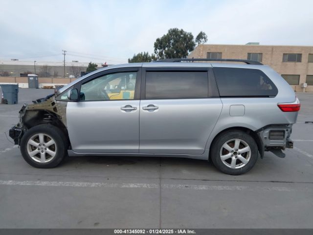 5TDKK3DC9FS653778 Toyota Sienna Le 8 Passenger
