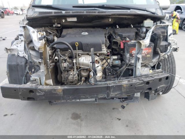 5TDKK3DC9FS653778 Toyota Sienna Le 8 Passenger