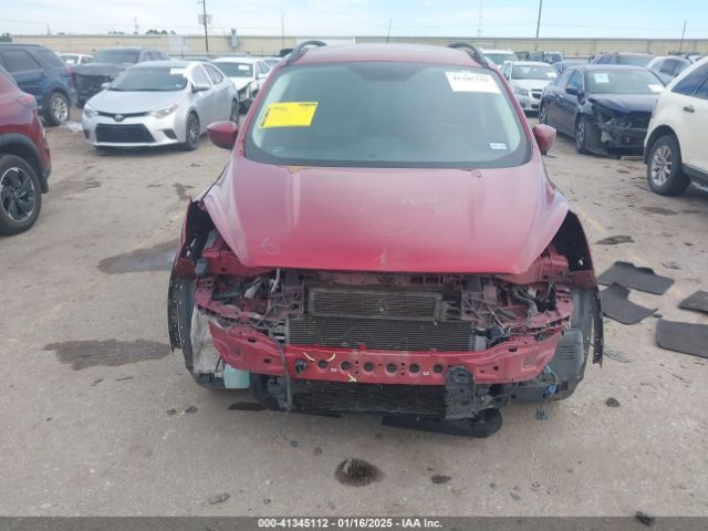 1FMCU0HD5KUC02221 Ford Escape