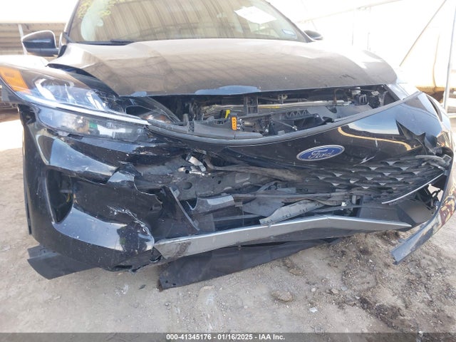 1FMCU0H67NUA10269 Ford ESCAPE SEL