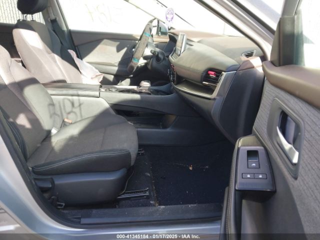 5N1BT3BB7NC690850 Nissan Rogue Sv Intelligent Awd