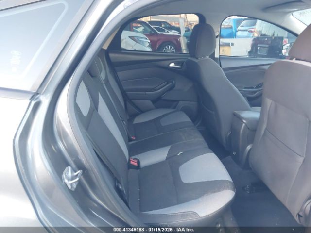 1FADP3K23EL305839 Ford FOCUS SE