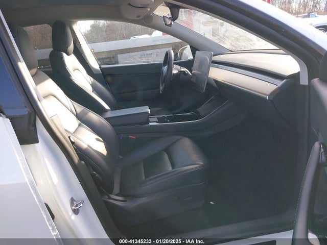 2020 TESLA MODEL Y 5YJYGDEE3LF044932 Photo 4