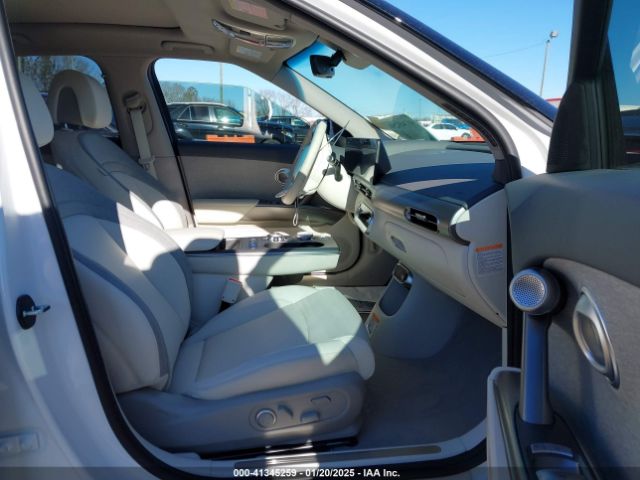 KMUKB4SA1SU025594 Genesis Gv60 Standard Rwd