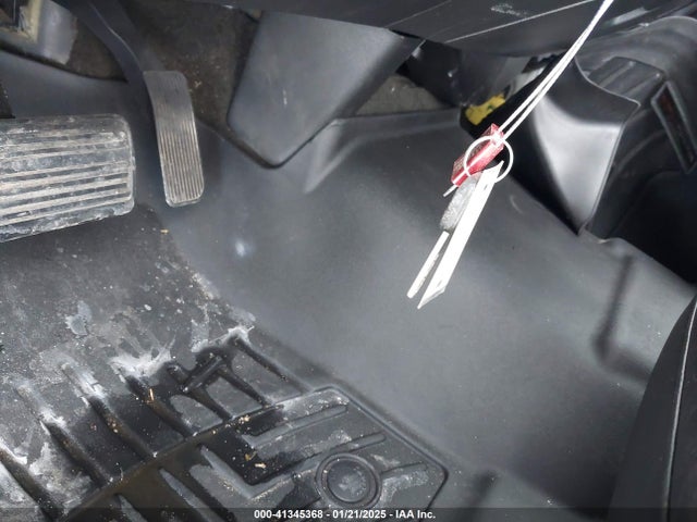 1GCVKREH1JZ117912 Chevrolet Silverado 1500 2lt