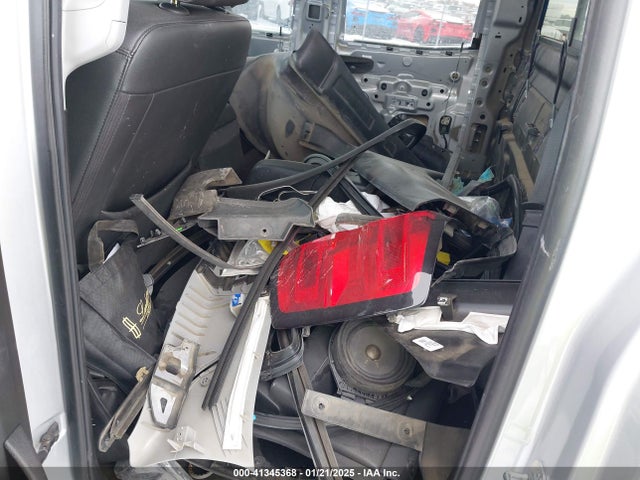 1GCVKREH1JZ117912 Chevrolet Silverado 1500 2lt