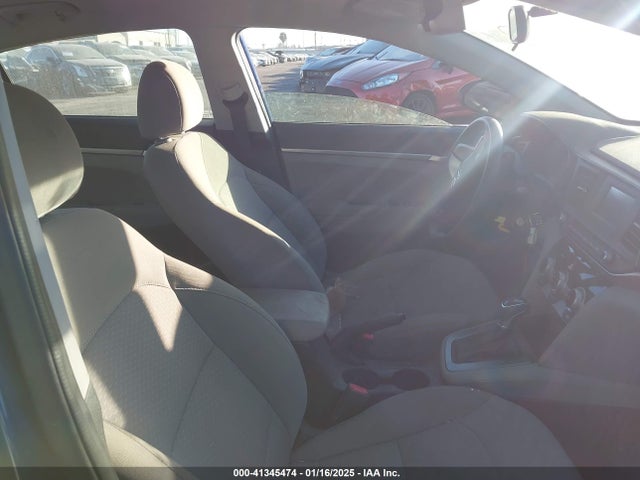 Hyundai ELANTRA SE 2019 5NPD74LFXKH448269 Image 5