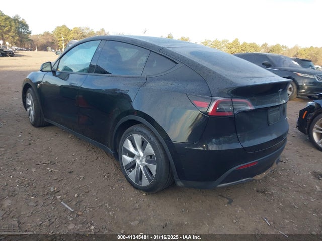 2023 TESLA MODEL Y 7SAYGAEE0PF927331 Photo 2