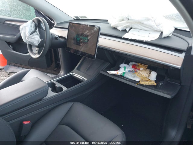 2023 TESLA MODEL Y 7SAYGAEE0PF927331 Photo 4
