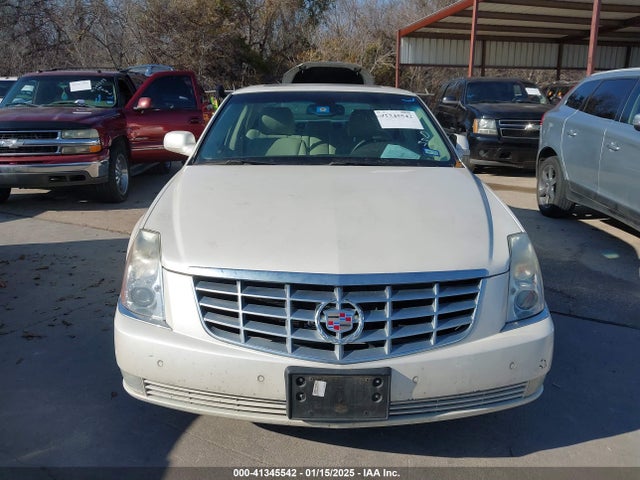 2010 CADILLAC DTS 1G6KD5EY8AU119629 Photo 5
