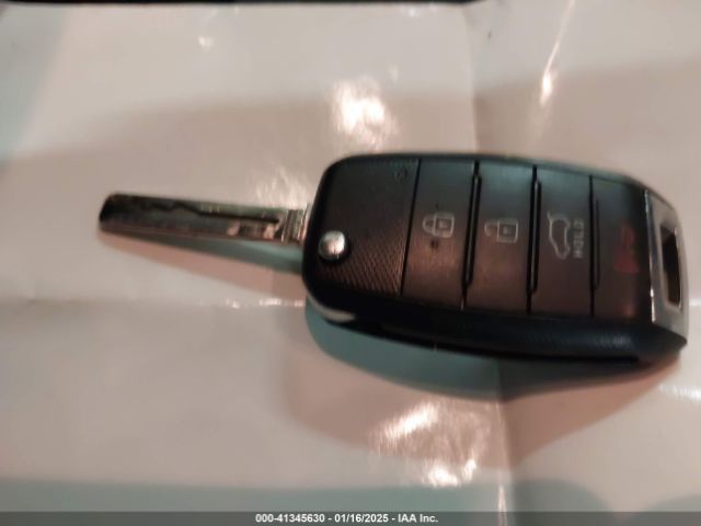 KNDJN2A24F7163493 KIA Soul