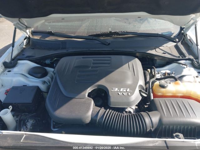 2C3CCABG0EH235784 Chrysler 300