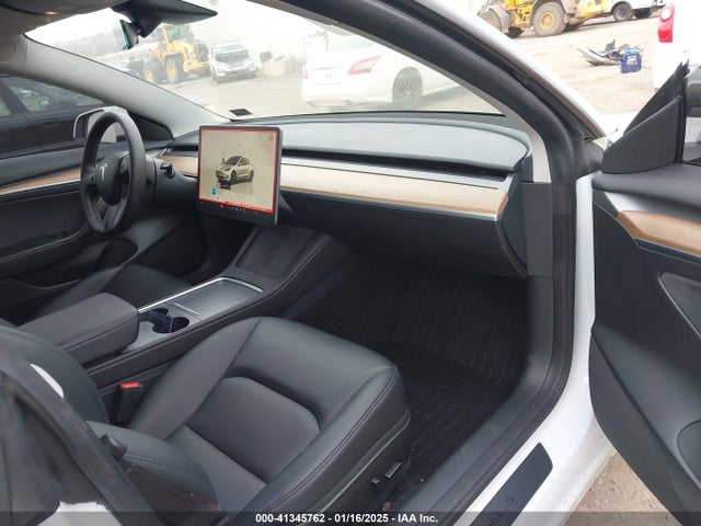 2023 TESLA MODEL 3 5YJ3E1EA9PF665514 Photo 4