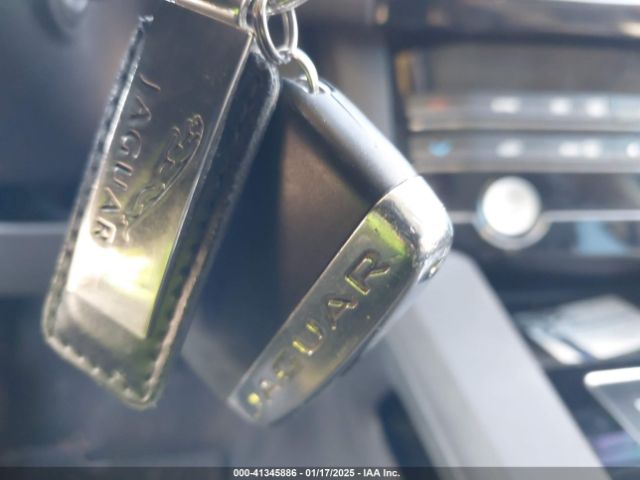 2018 JAGUAR F-PACE SADCK2FX5JA351493 Photo 10