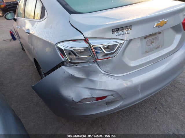 1G1BE5SM6H7113020 Chevrolet Cruze Lt Auto