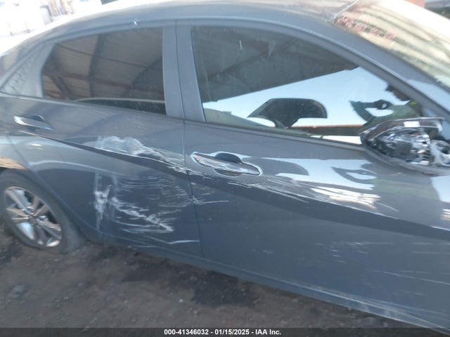 KMHLL4DG6SU911959 Hyundai ELANTRA SE