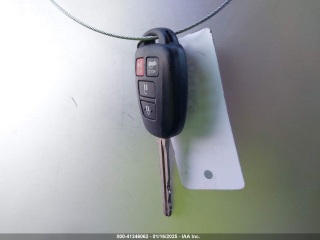2T1BURHE0JC068288 Toyota COROLLA LE