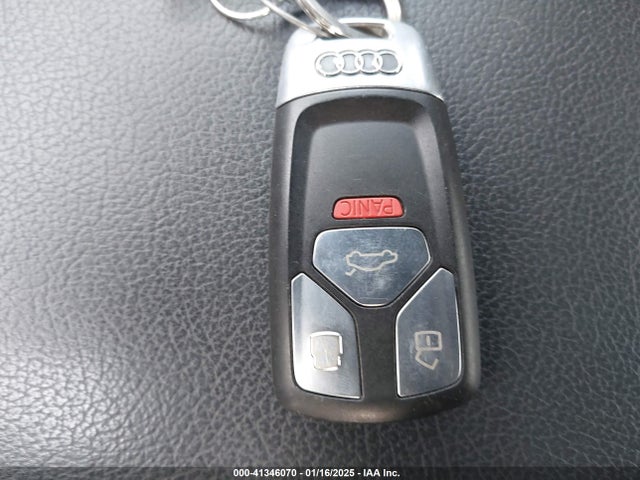 2019 AUDI A4 WAUDNAF45KN002123 Photo 10
