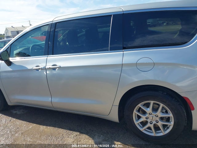 Chrysler Pacifica Touring L 2024 2C4RC1BG6RR187116 Image 14
