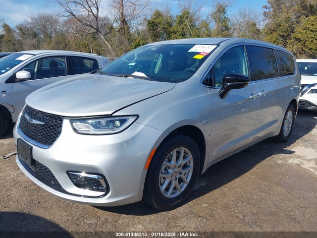 Chrysler Pacifica Touring L 2024 2C4RC1BG6RR187116 Image 2