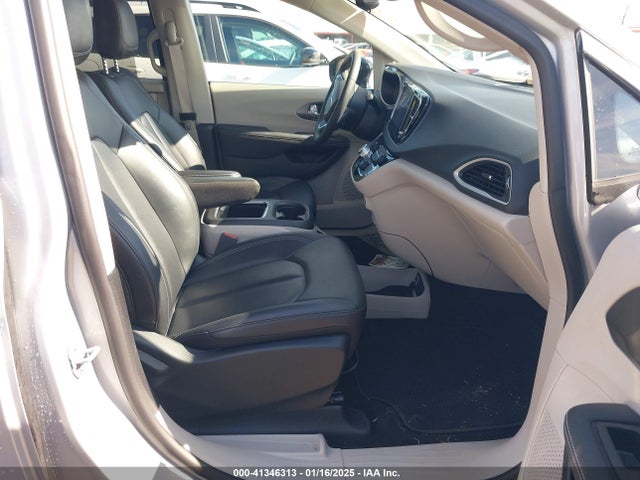 Chrysler Pacifica Touring L 2024 2C4RC1BG6RR187116 Image 5