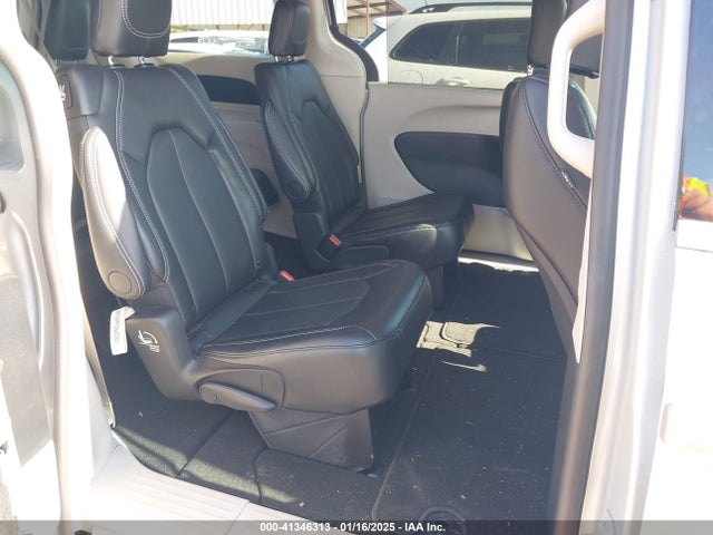 Chrysler Pacifica Touring L 2024 2C4RC1BG6RR187116 Image 8