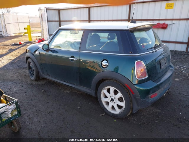 2007 MINI COOPER S WMWMF73597TV30120 Photo 2