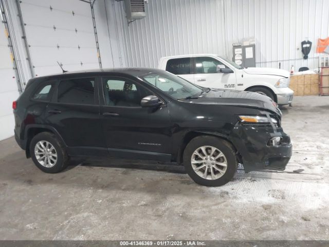 1C4PJMAS3GW138870 Jeep Cherokee Sport