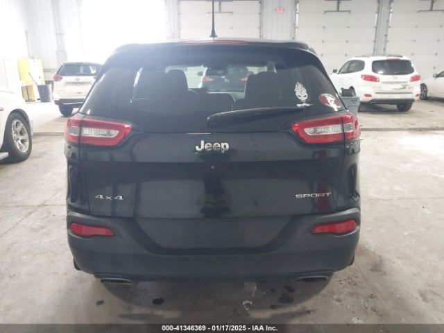 1C4PJMAS3GW138870 Jeep Cherokee Sport