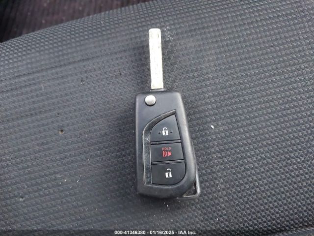 2T3F1RFV5LC137189 Toyota RAV4 LE
