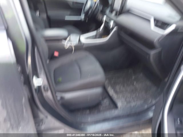 2T3F1RFV5LC137189 Toyota RAV4 LE