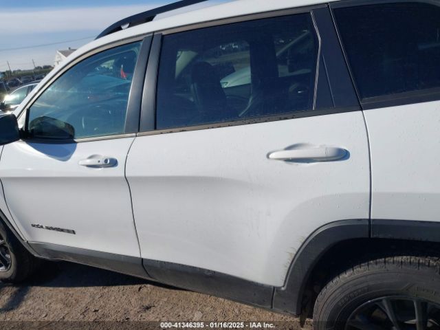 1C4PJMMB5PD111080 Jeep Cherokee Altitude Lux 4x4