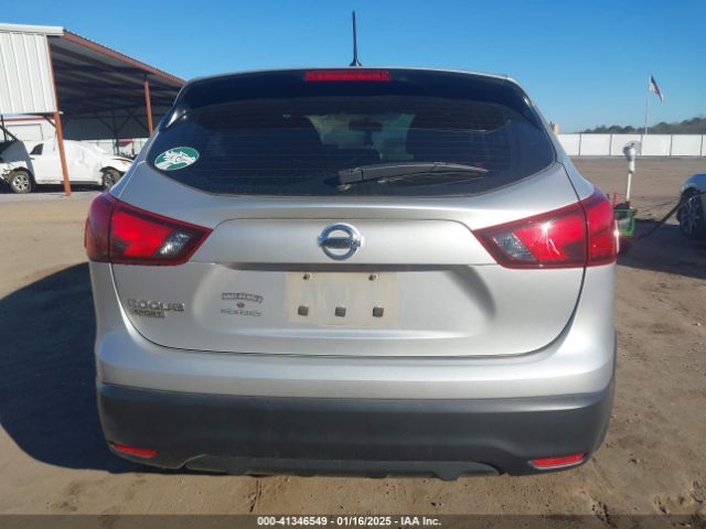 JN1BJ1CP2JW163044 Nissan Rogue Sport S