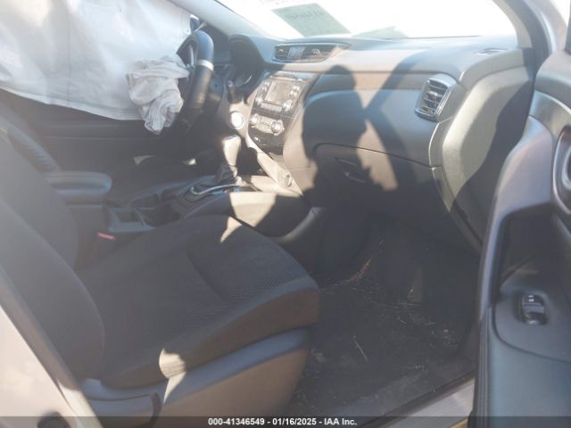 JN1BJ1CP2JW163044 Nissan Rogue Sport S