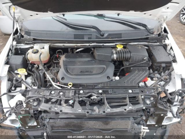 2C4RC1BG1MR552696 Chrysler Pacifica Touring L