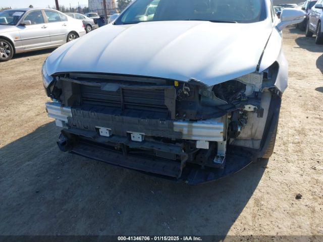 3FA6P0RU7FR172763 Ford Fusion Hybrid Titanium
