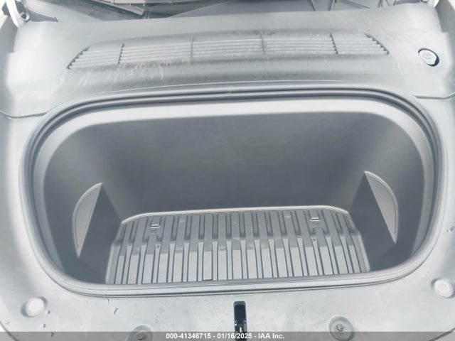 2023 TESLA MODEL Y 7SAYGDEEXPF887423 Photo 9