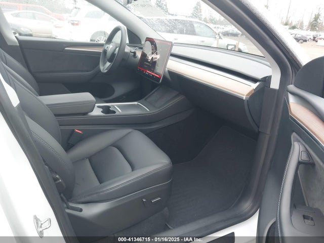 2023 TESLA MODEL Y 7SAYGDEEXPF887423 Photo 4