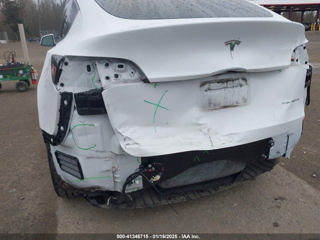 2023 TESLA MODEL Y 7SAYGDEEXPF887423 Photo 5