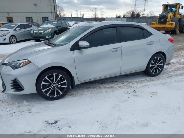 Toyota COROLLA SE 2017 5YFBURHE7HP604535 Image 2
