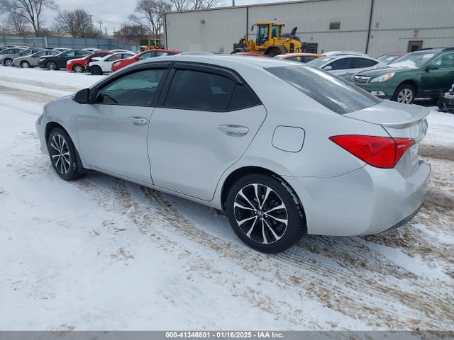 Toyota COROLLA SE 2017 5YFBURHE7HP604535 Image 3