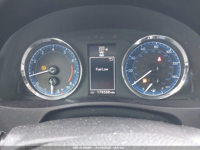 Toyota COROLLA SE 2017 5YFBURHE7HP604535 Image 7