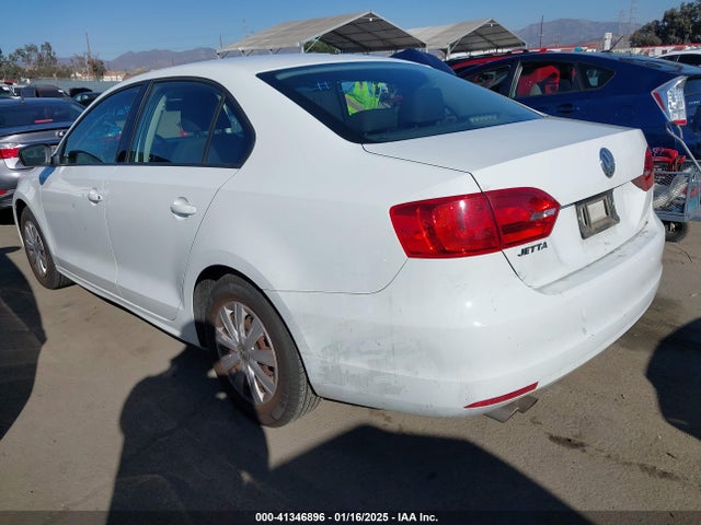 3VW2K7AJ5EM432118 Volkswagen Jetta 2.0l S