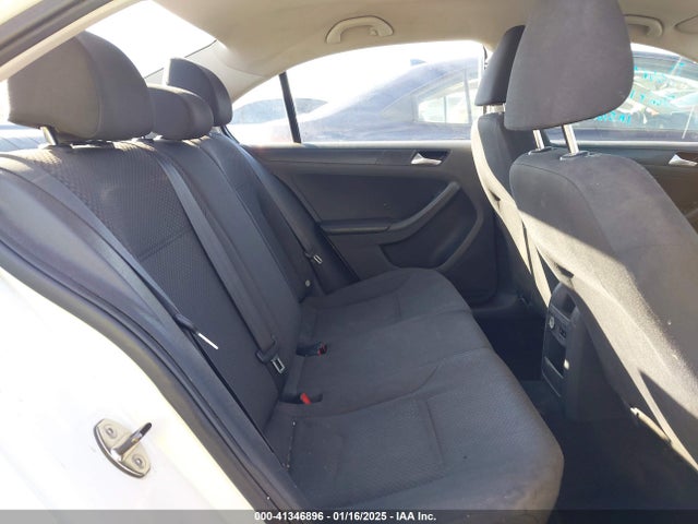 3VW2K7AJ5EM432118 Volkswagen Jetta 2.0l S