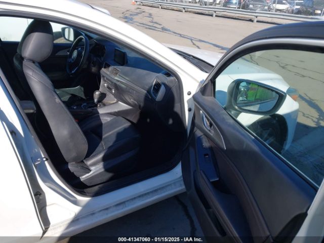 3MZBN1L31JM185077 Mazda Mazda3 Touring