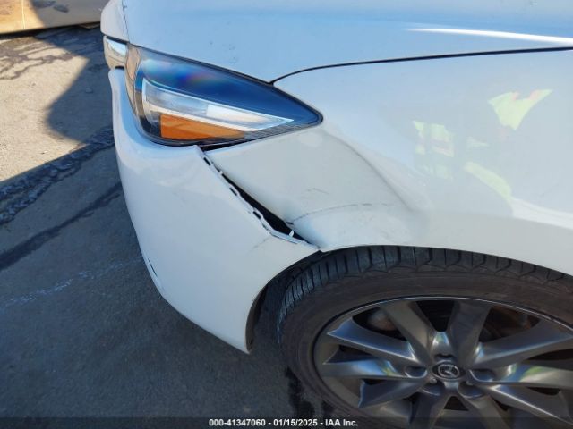 3MZBN1L31JM185077 Mazda Mazda3 Touring