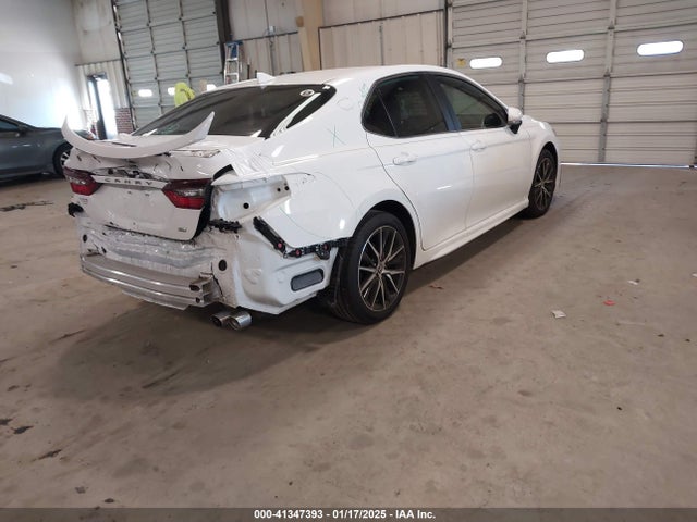 4T1G11AK4NU622405 Toyota CAMRY SE