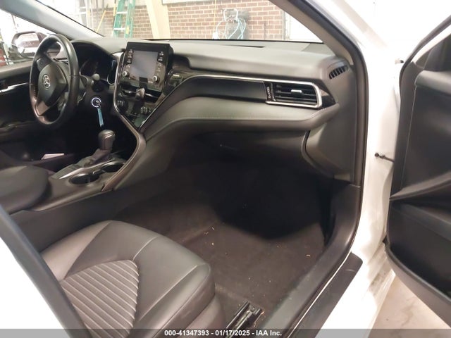 4T1G11AK4NU622405 Toyota CAMRY SE
