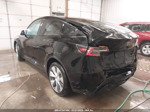 2021 TESLA MODEL Y 5YJYGDEE5MF075911 Photo 2